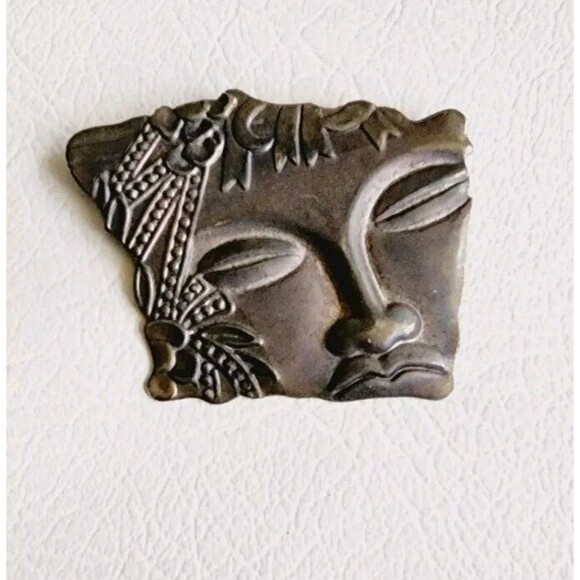 VINTAGE SILVER TONE ASIAN DECORATIVE BROOCH/PIN 3" - Picture 1 of 5